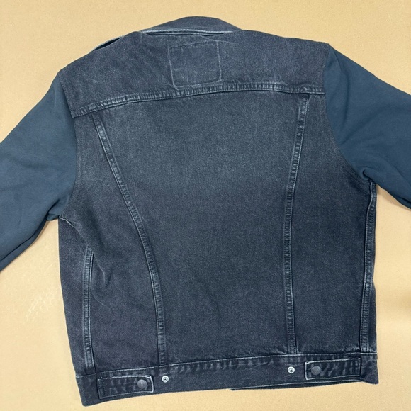 HOST PICK! LEVI’S HYBRID TRUCKER HOODIE JACKET - Picture 8 of 9